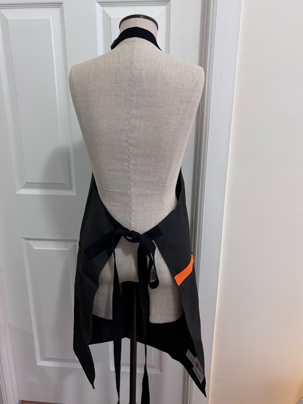 hedley & bennett Black Apron with Orange Accent Patch NWOT - Picture 4 of 6